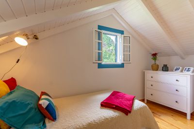 yellow-house-059