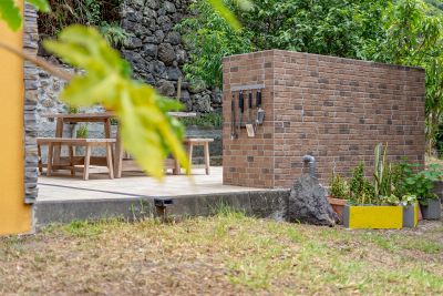 yellow-house-040